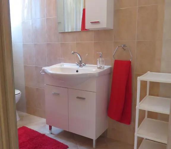 Luka Apartman