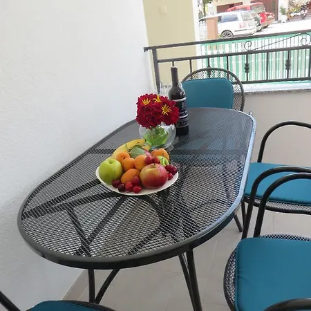 Luka Apartament *