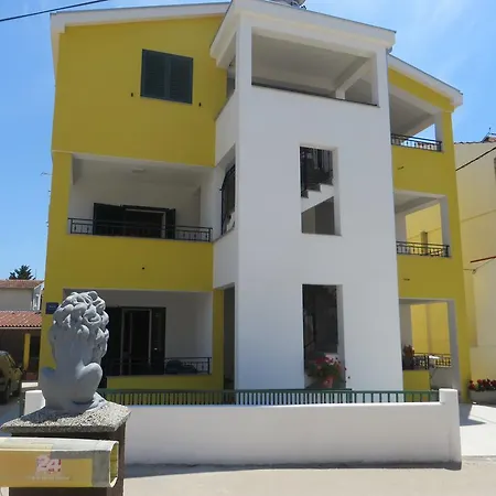 Apartament Luka *